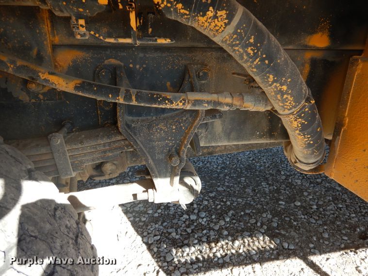 image for item DJ6947 2015 International DuraStar 4400  digger derrick truck