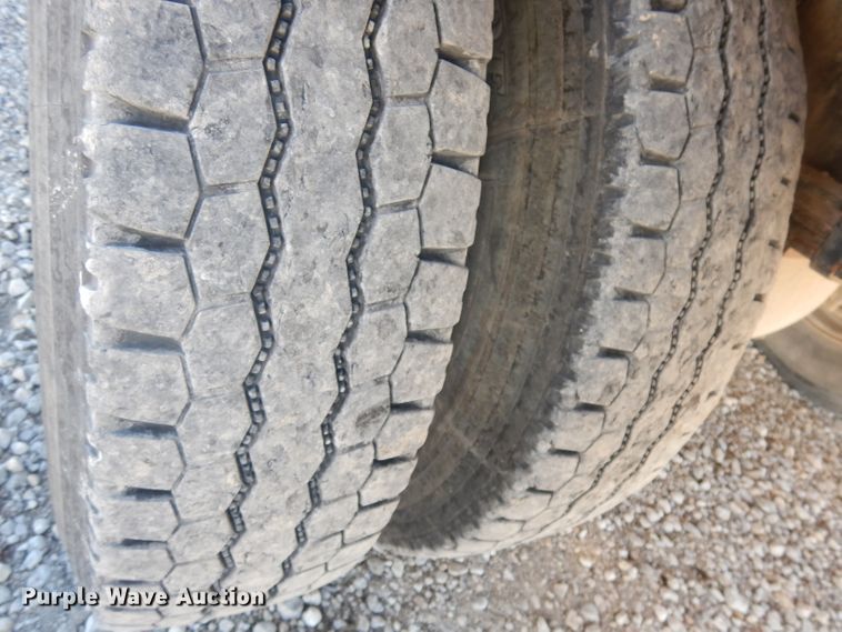 image for item DJ6947 2015 International DuraStar 4400  digger derrick truck