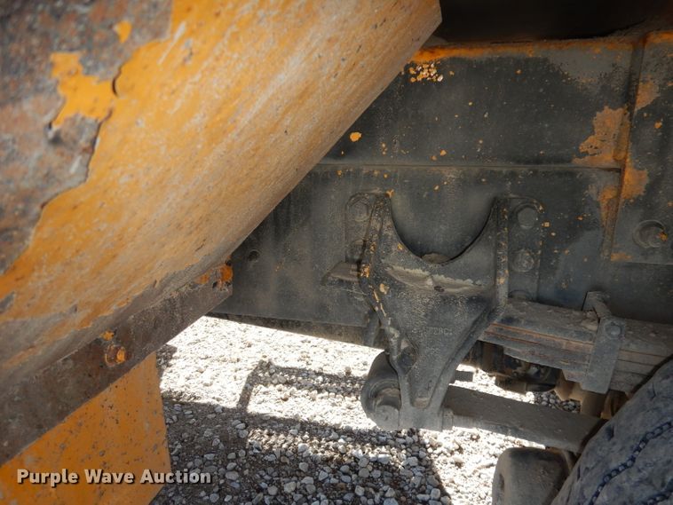 image for item DJ6947 2015 International DuraStar 4400  digger derrick truck