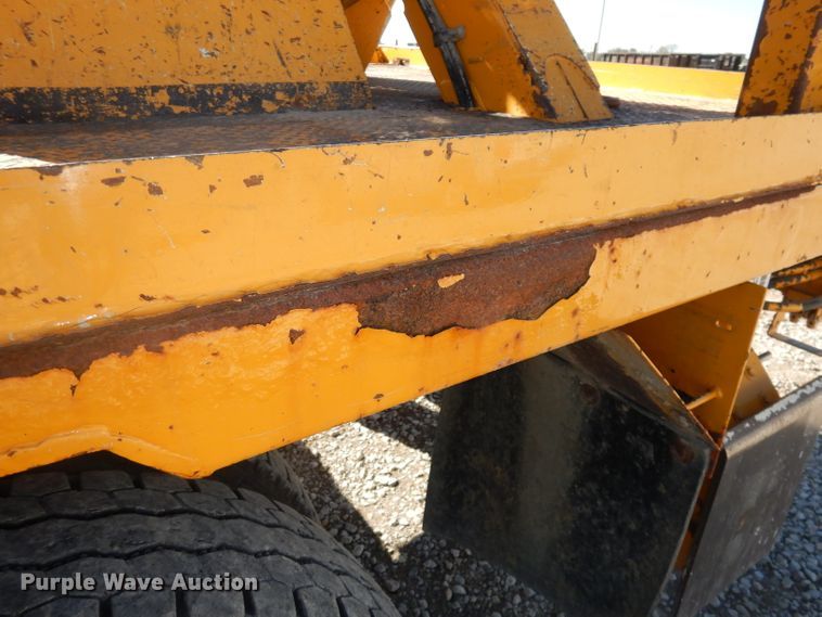 image for item DJ6947 2015 International DuraStar 4400  digger derrick truck