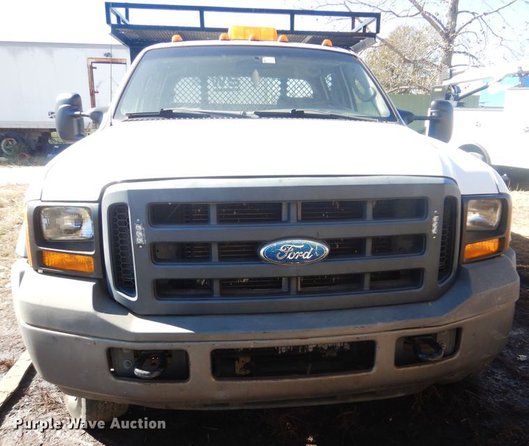 image for item DJ8508 2006 Ford F450 Super Duty  Crew Cab dump flatbed truck