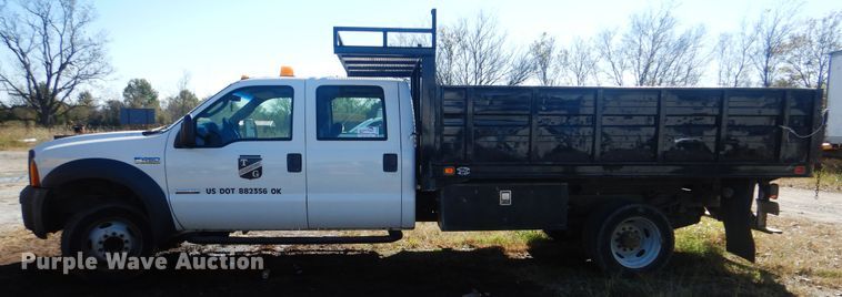 image for item DJ8508 2006 Ford F450 Super Duty  Crew Cab dump flatbed truck
