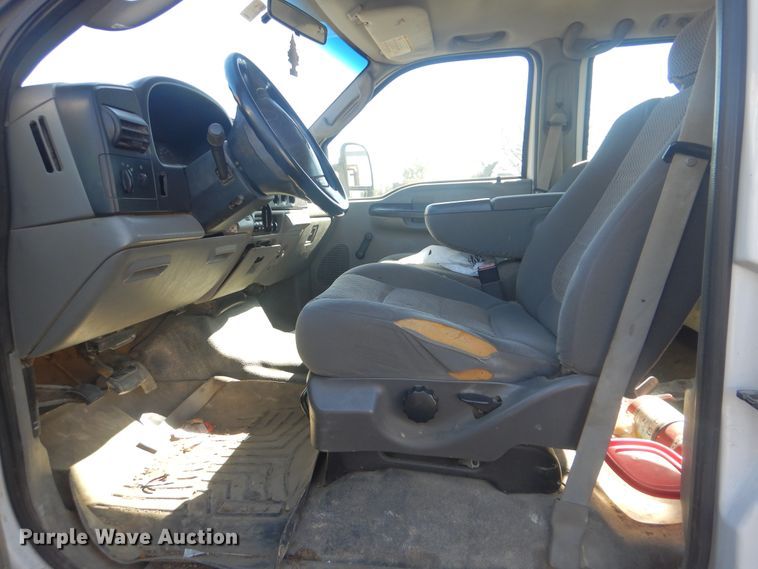 image for item DJ8508 2006 Ford F450 Super Duty  Crew Cab dump flatbed truck