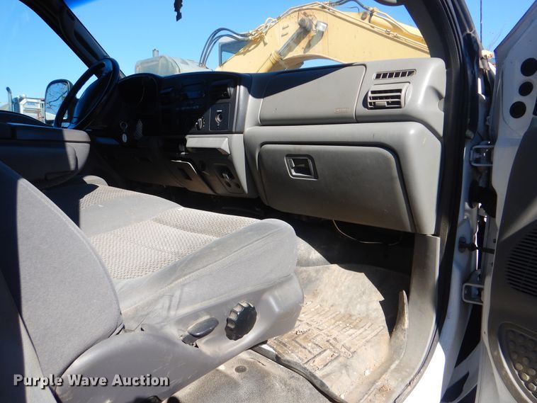 image for item DJ8508 2006 Ford F450 Super Duty  Crew Cab dump flatbed truck