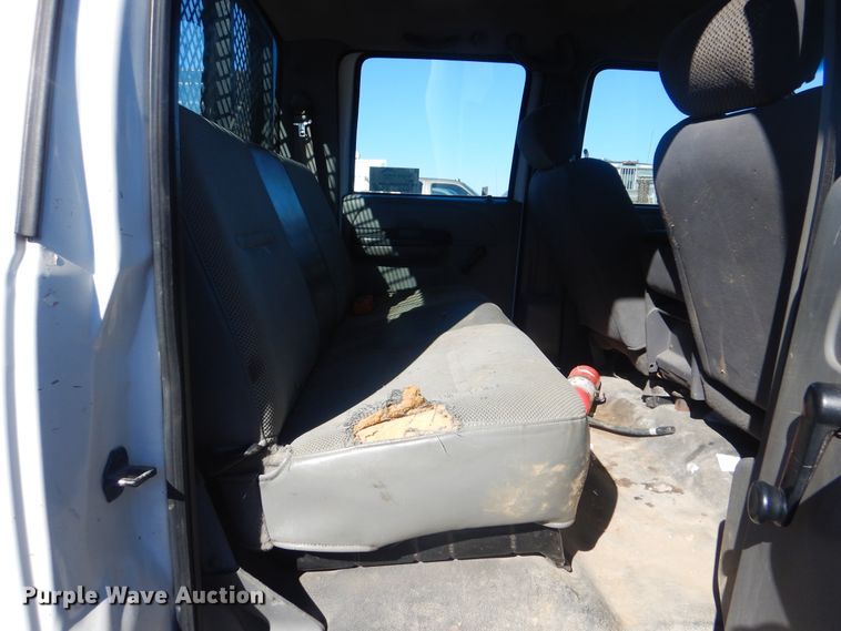 image for item DJ8508 2006 Ford F450 Super Duty  Crew Cab dump flatbed truck