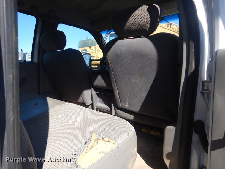 image for item DJ8508 2006 Ford F450 Super Duty  Crew Cab dump flatbed truck