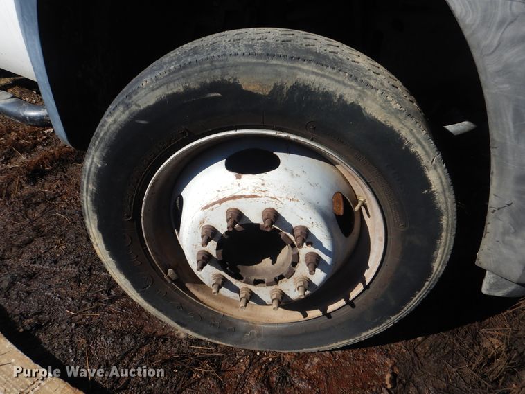 image for item DJ8508 2006 Ford F450 Super Duty  Crew Cab dump flatbed truck