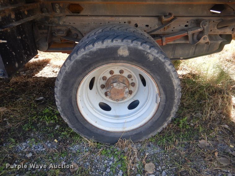 image for item DJ8508 2006 Ford F450 Super Duty  Crew Cab dump flatbed truck