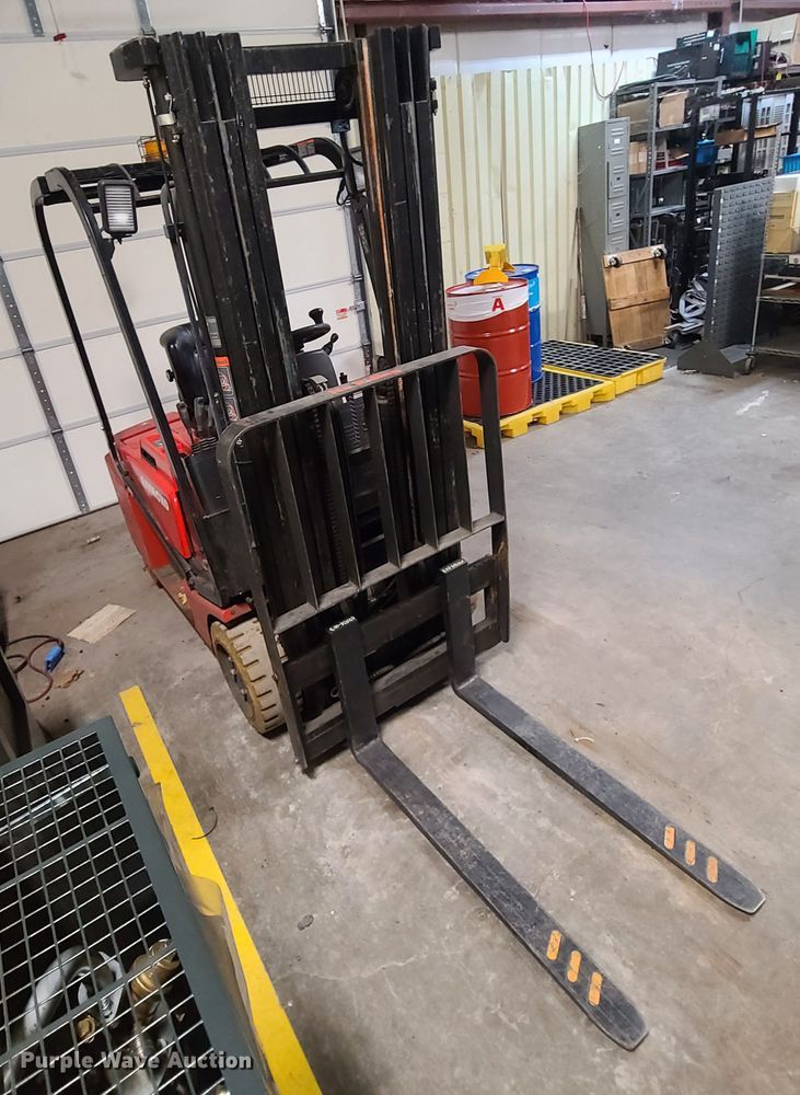 image for item EL9569 Raymond 440C35  forklift