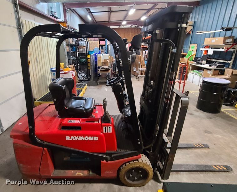 image for item EL9569 Raymond 440C35  forklift