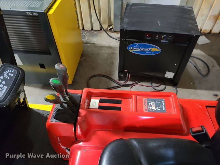 image for item EL9569 Raymond 440C35  forklift