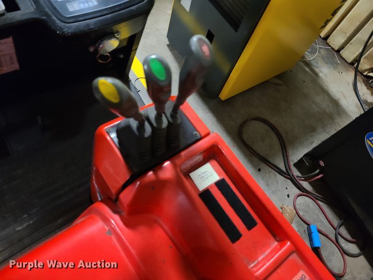 image for item EL9569 Raymond 440C35  forklift