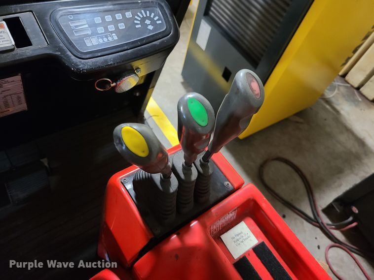 image for item EL9569 Raymond 440C35  forklift