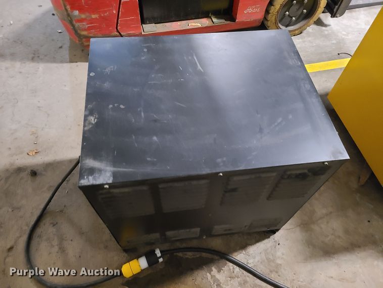 image for item EL9569 Raymond 440C35  forklift