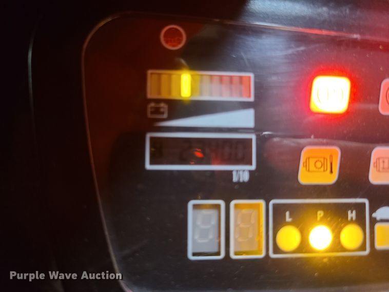 image for item EL9569 Raymond 440C35  forklift