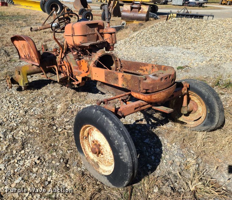 image for item FB9344 1957 Allis Chalmers D14 tractor parts