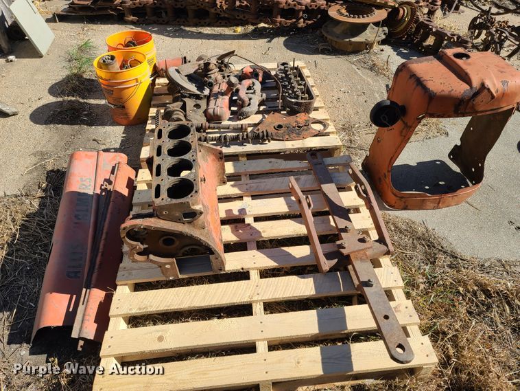 image for item FB9344 1957 Allis Chalmers D14 tractor parts