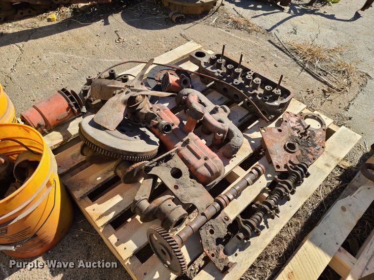 image for item FB9344 1957 Allis Chalmers D14 tractor parts