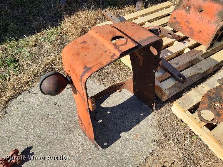 image for item FB9344 1957 Allis Chalmers D14 tractor parts