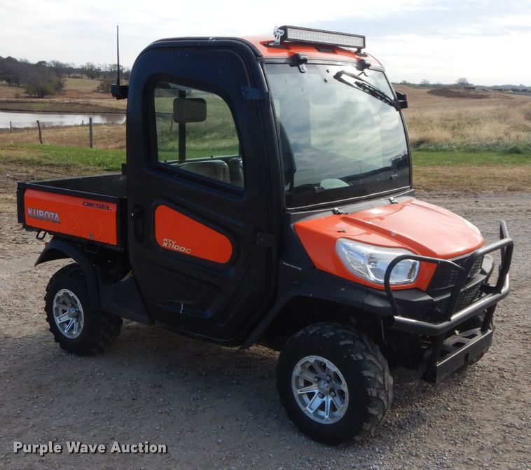 image for item FG9632 2017 Kubota RTV X1100C  utility vehicle