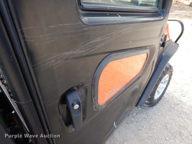 image for item FG9632 2017 Kubota RTV X1100C  utility vehicle