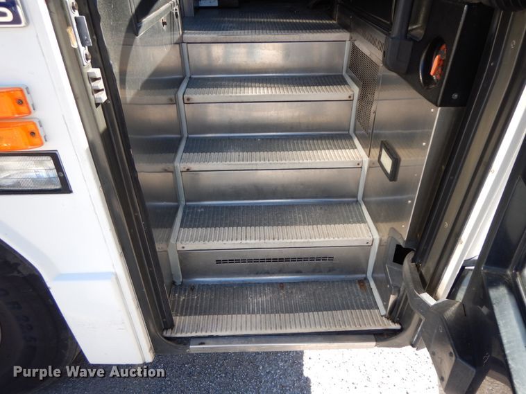 image for item FG9656 2000 Prevost H3-45  coach bus