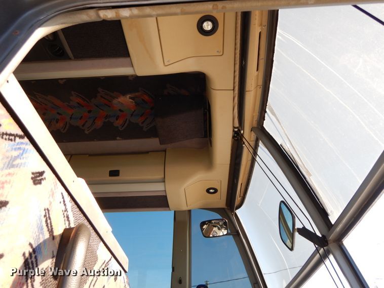 image for item FG9656 2000 Prevost H3-45  coach bus