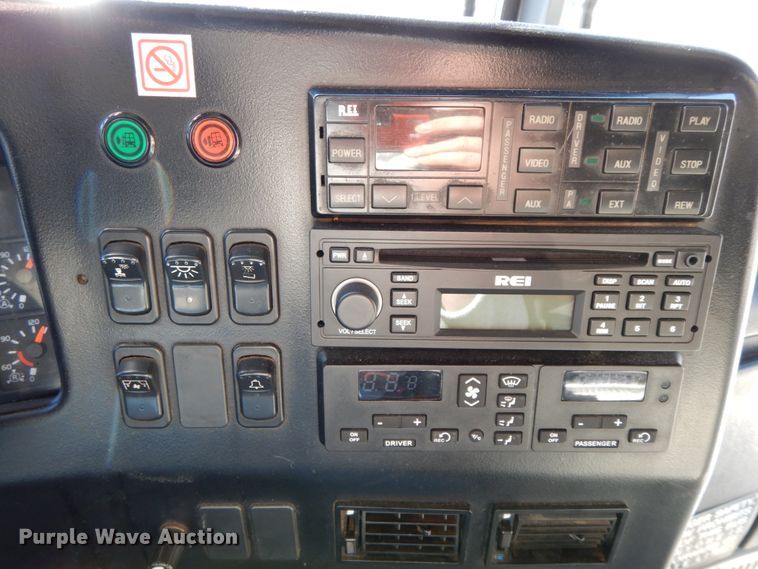 image for item FG9656 2000 Prevost H3-45  coach bus