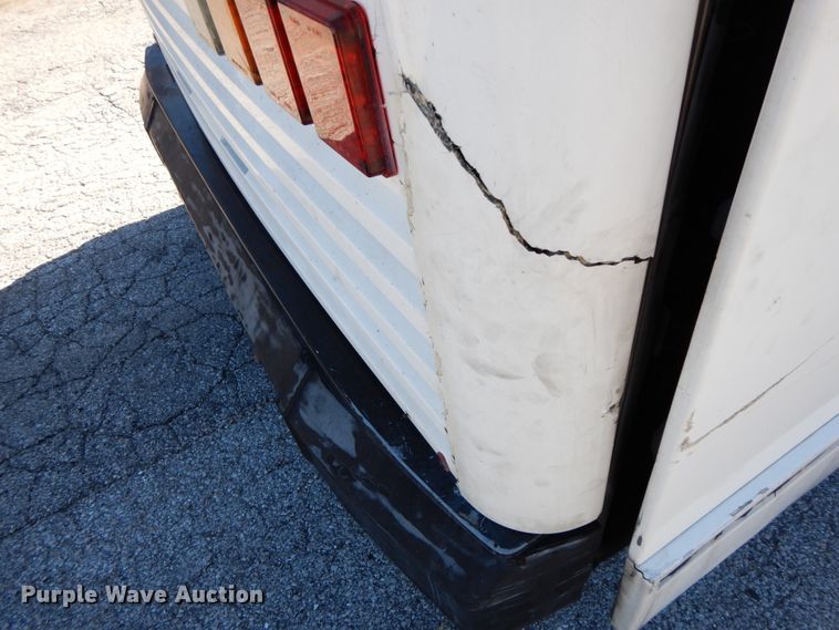 image for item FG9656 2000 Prevost H3-45  coach bus