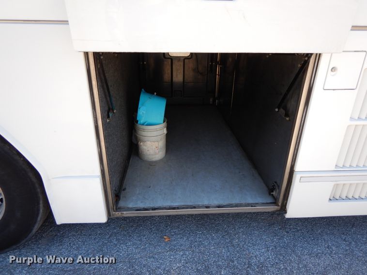 image for item FG9656 2000 Prevost H3-45  coach bus