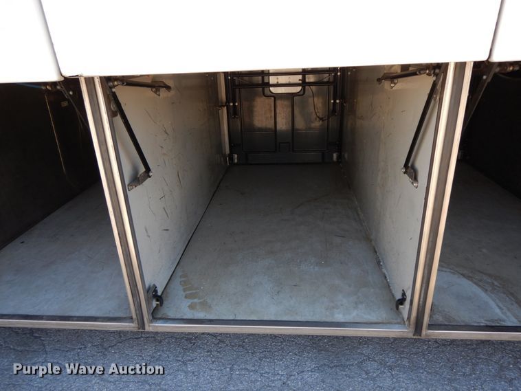 image for item FG9656 2000 Prevost H3-45  coach bus