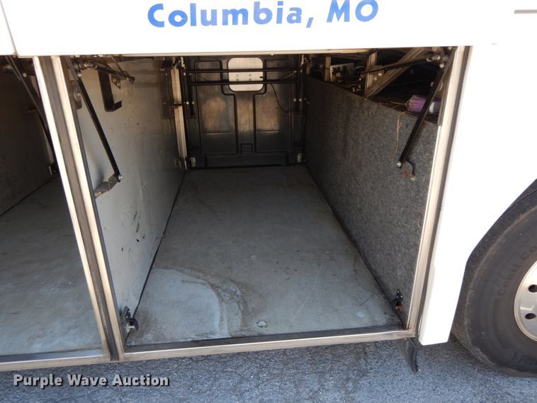 image for item FG9656 2000 Prevost H3-45  coach bus