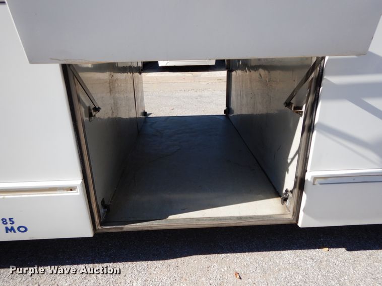 image for item FG9656 2000 Prevost H3-45  coach bus