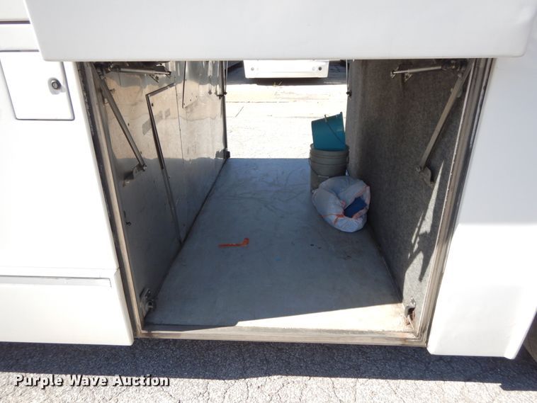 image for item FG9656 2000 Prevost H3-45  coach bus