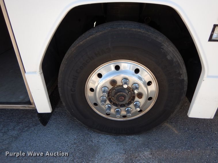 image for item FG9656 2000 Prevost H3-45  coach bus