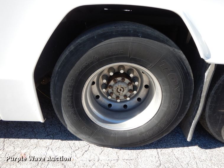 image for item FG9656 2000 Prevost H3-45  coach bus