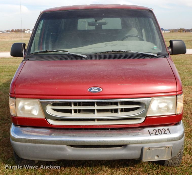 image for item FG9668 1998 Ford Club Wagon XLT  van