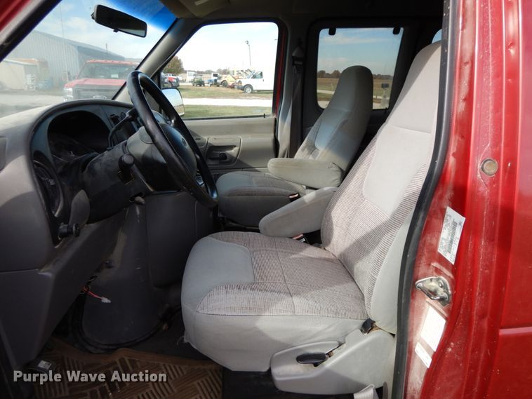 image for item FG9668 1998 Ford Club Wagon XLT  van