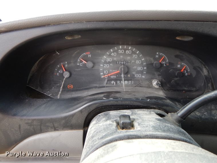 image for item FG9668 1998 Ford Club Wagon XLT  van