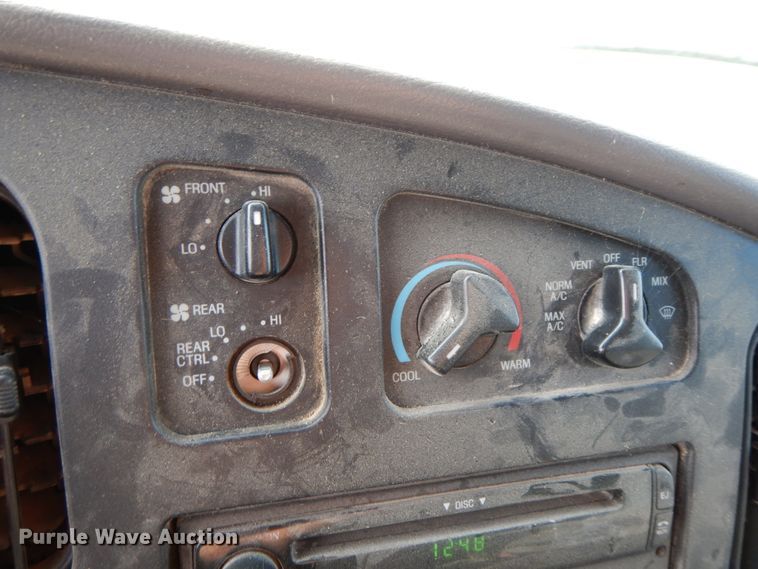 image for item FG9668 1998 Ford Club Wagon XLT  van