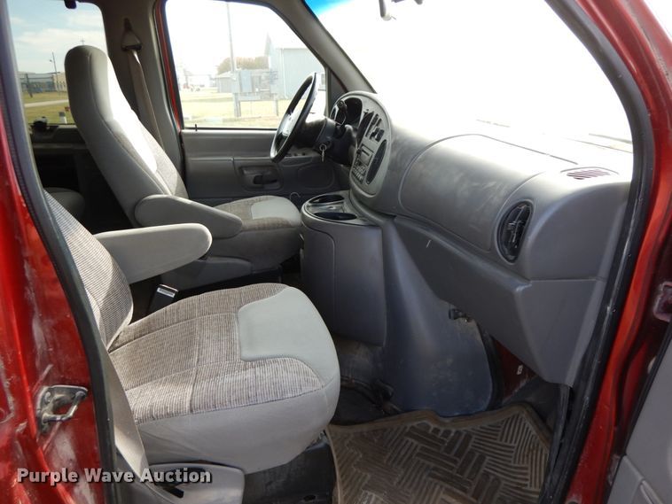 image for item FG9668 1998 Ford Club Wagon XLT  van