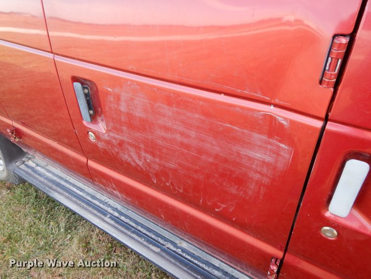 image for item FG9668 1998 Ford Club Wagon XLT  van