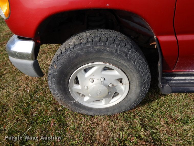 image for item FG9668 1998 Ford Club Wagon XLT  van