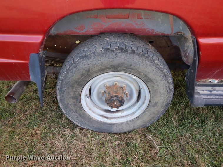 image for item FG9668 1998 Ford Club Wagon XLT  van