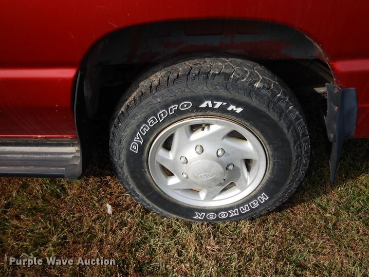 image for item FG9668 1998 Ford Club Wagon XLT  van