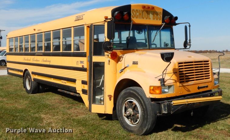 image for item FG9674 1999 International 3800  school bus