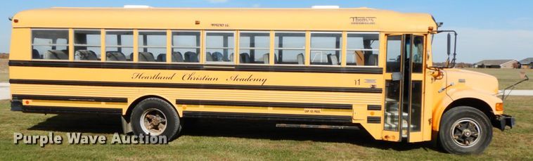 image for item FG9674 1999 International 3800  school bus