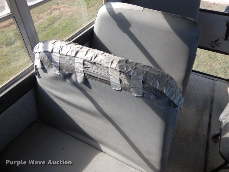 image for item FG9674 1999 International 3800  school bus