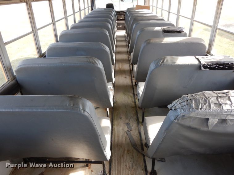 image for item FG9674 1999 International 3800  school bus