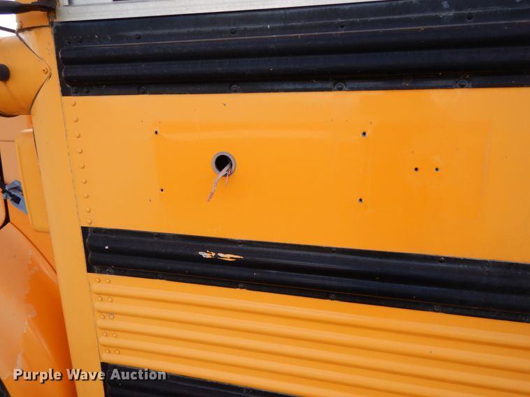 image for item FG9674 1999 International 3800  school bus